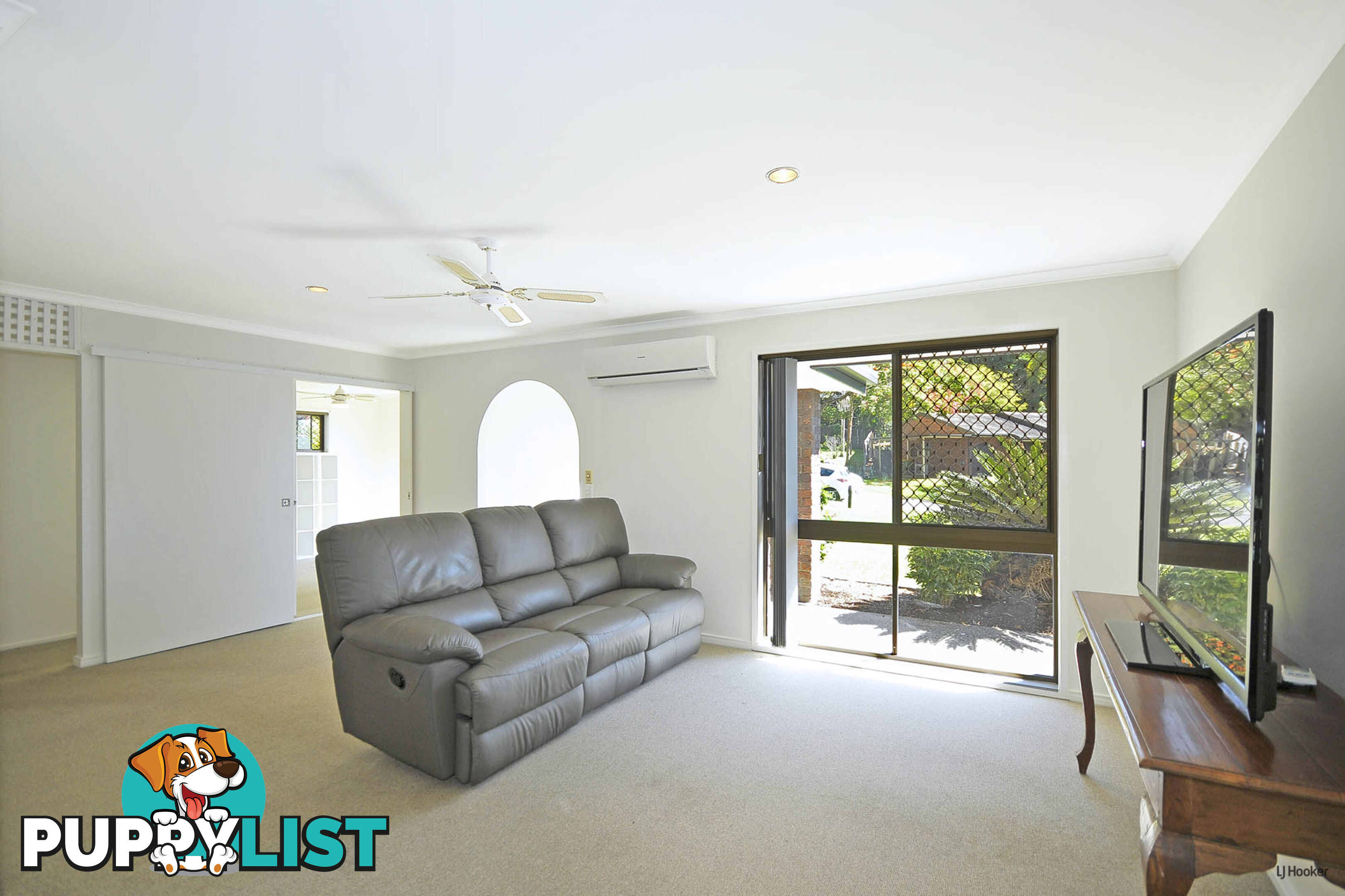 20 Hillcot Street CURRUMBIN WATERS QLD 4223