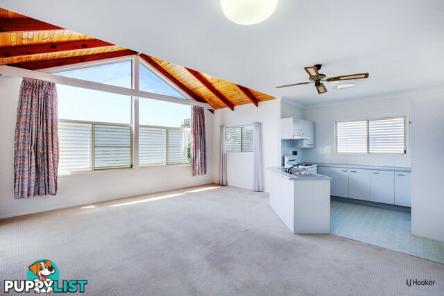 2/115 Petrel Avenue MERMAID BEACH QLD 4218