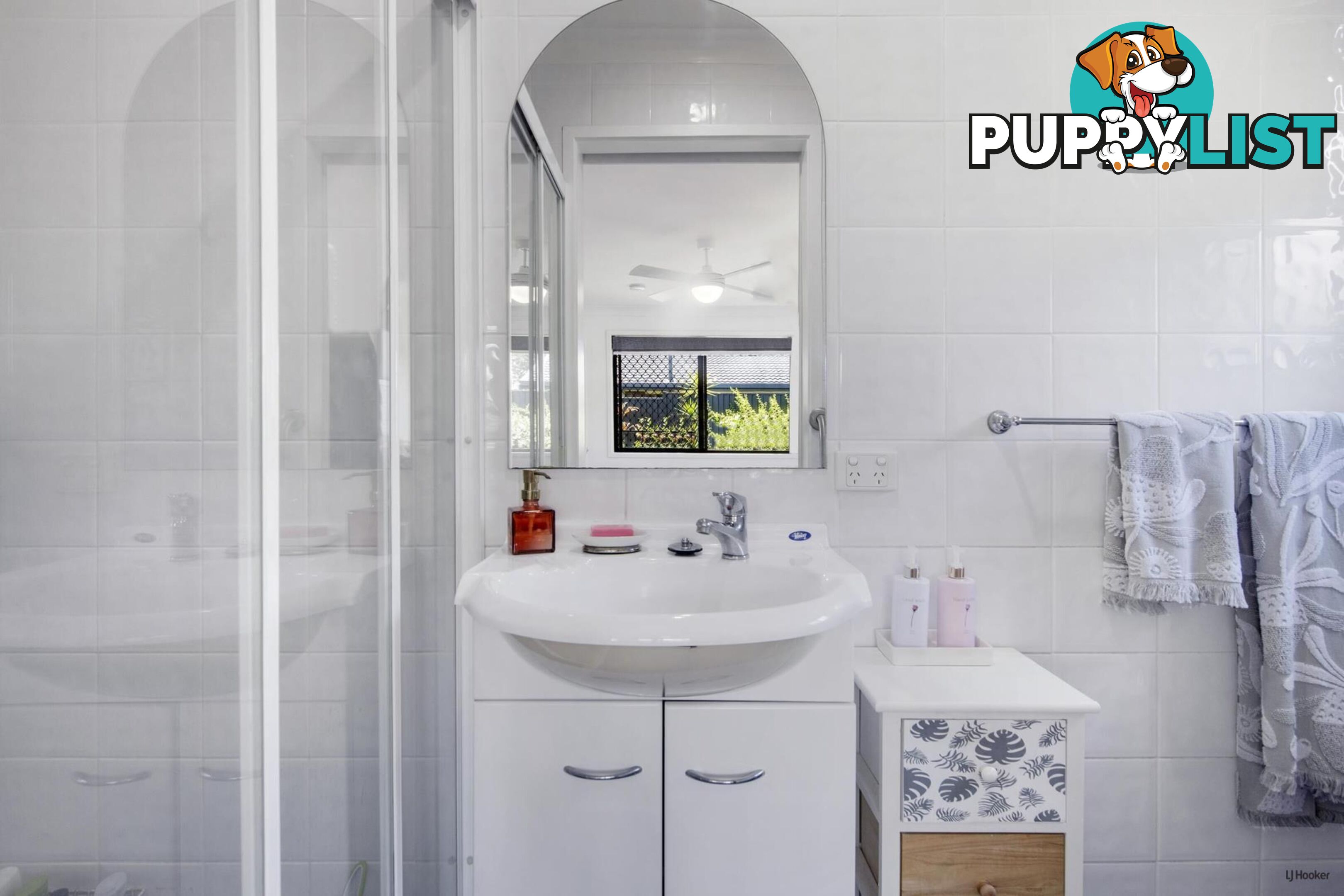 136 Burleigh Street BURLEIGH WATERS QLD 4220