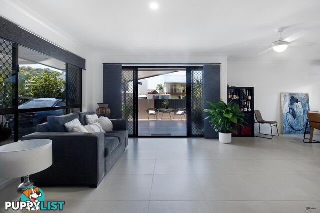 136 Burleigh Street BURLEIGH WATERS QLD 4220