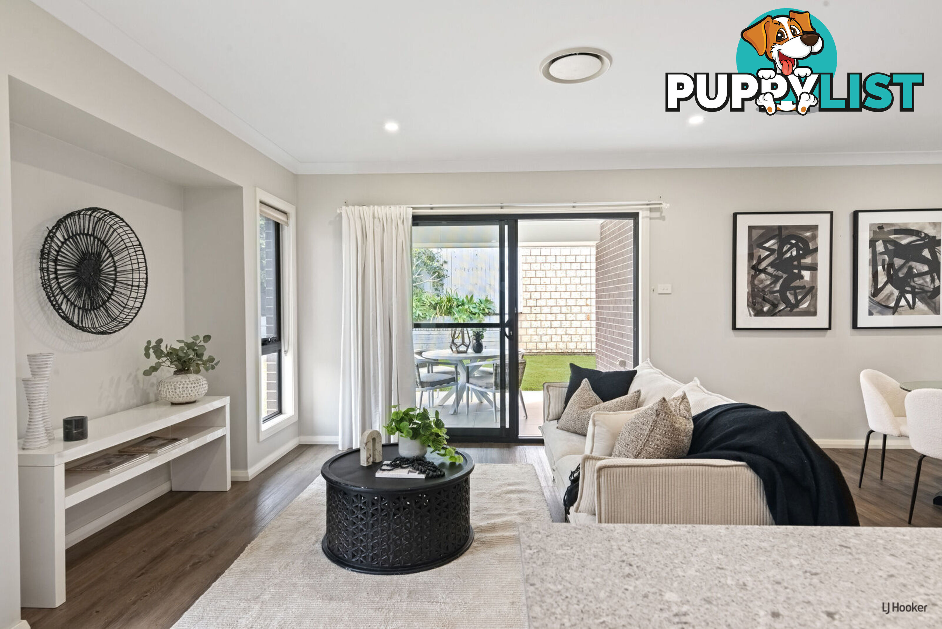 33 Sapphire Place ELANORA QLD 4221