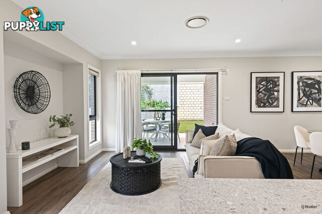 33 Sapphire Place ELANORA QLD 4221
