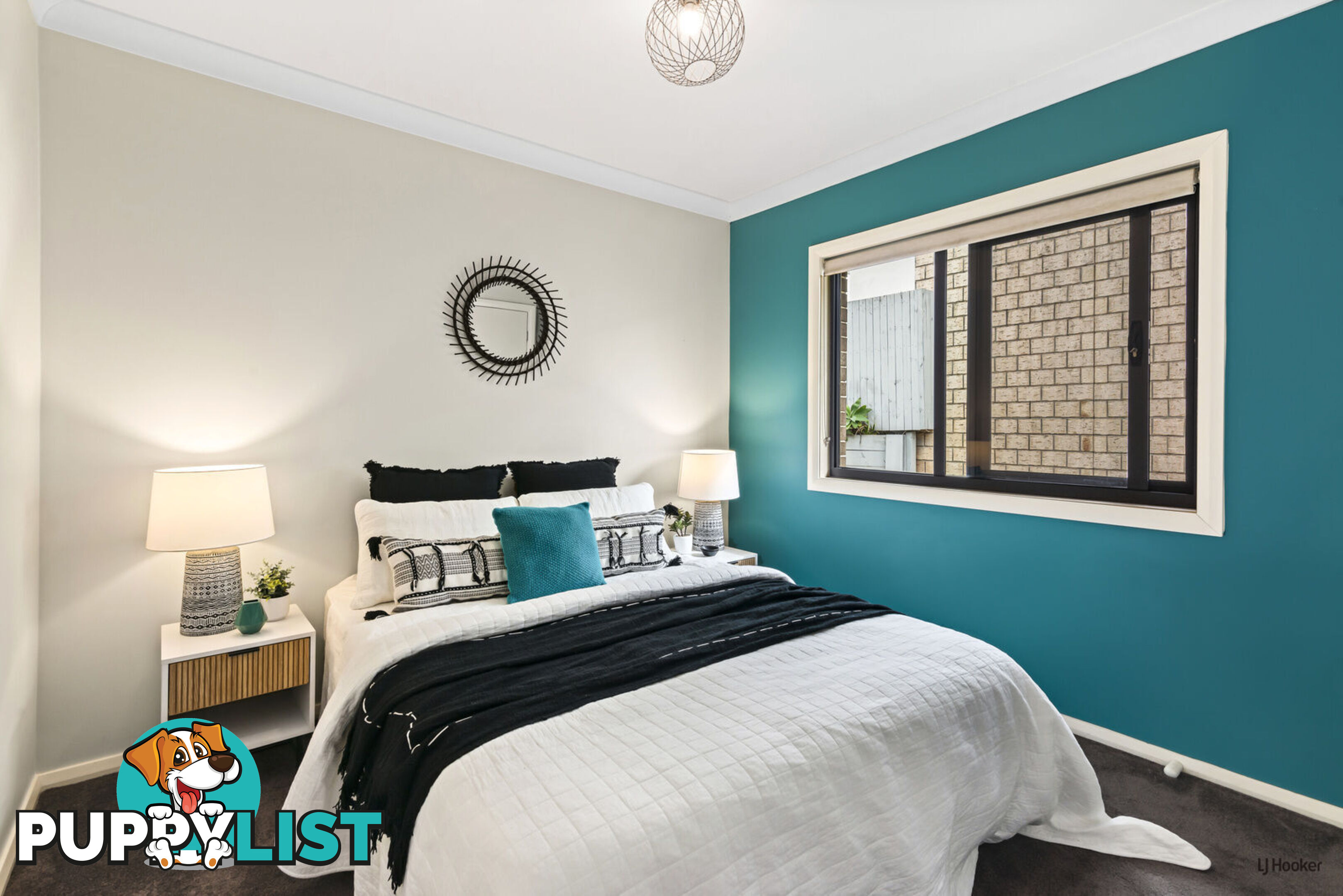 33 Sapphire Place ELANORA QLD 4221