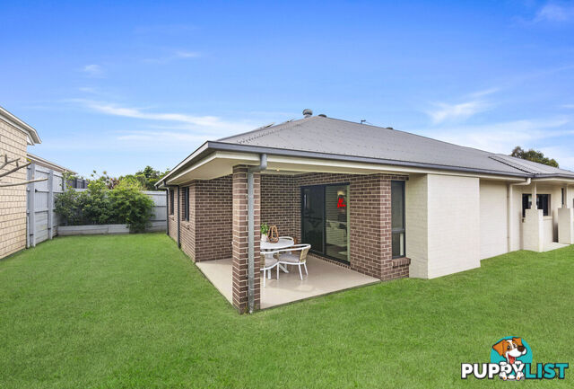33 Sapphire Place ELANORA QLD 4221