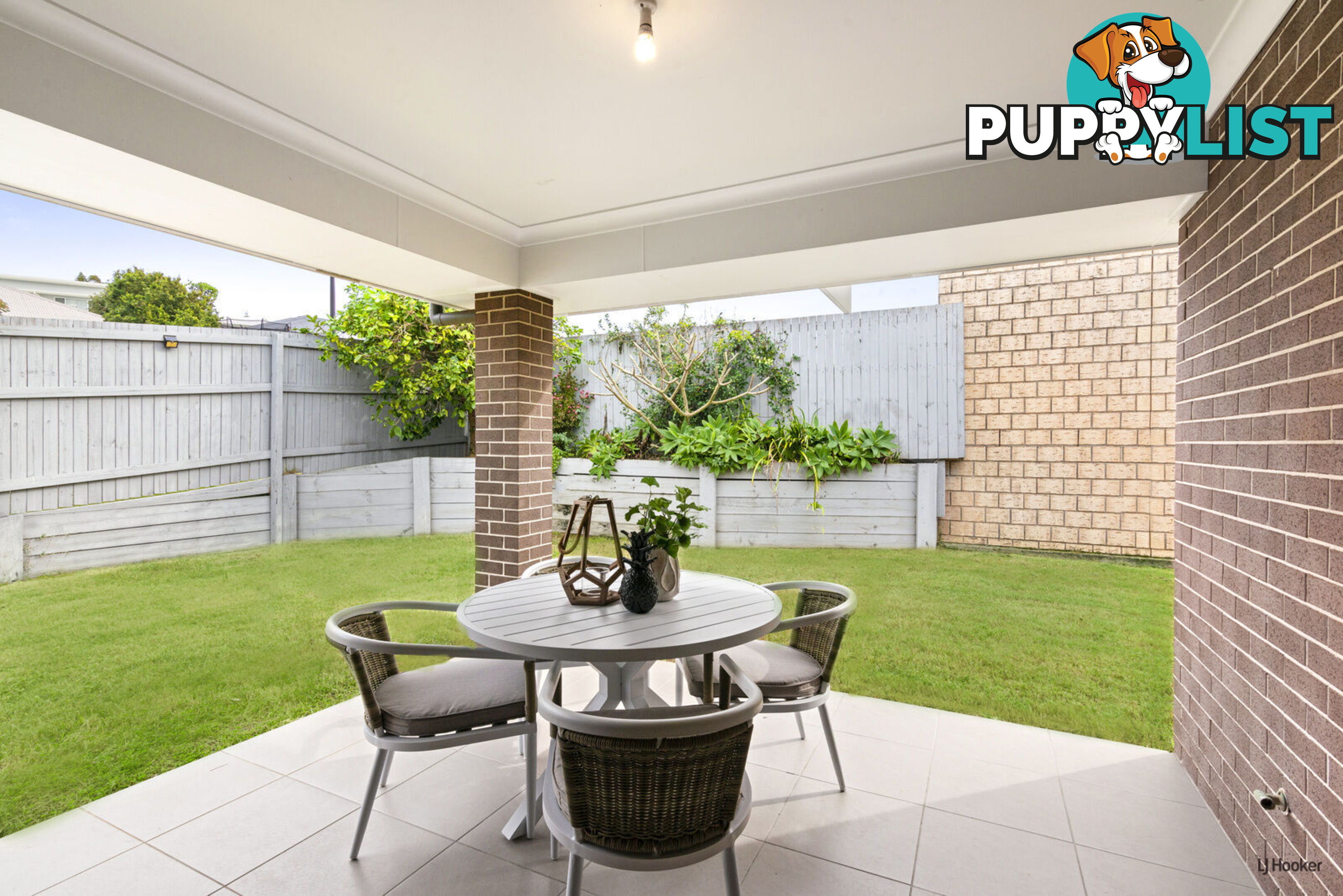 33 Sapphire Place ELANORA QLD 4221