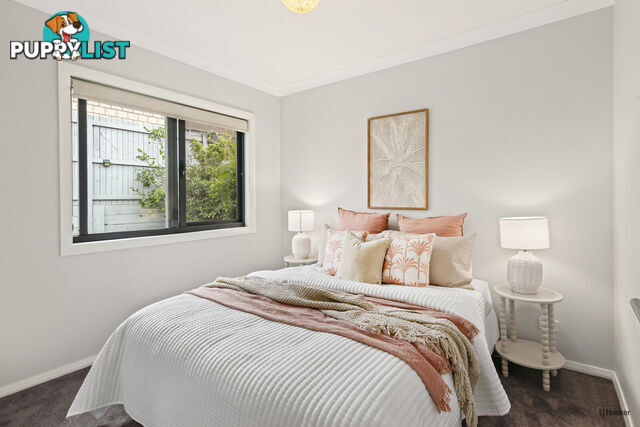 33 Sapphire Place ELANORA QLD 4221