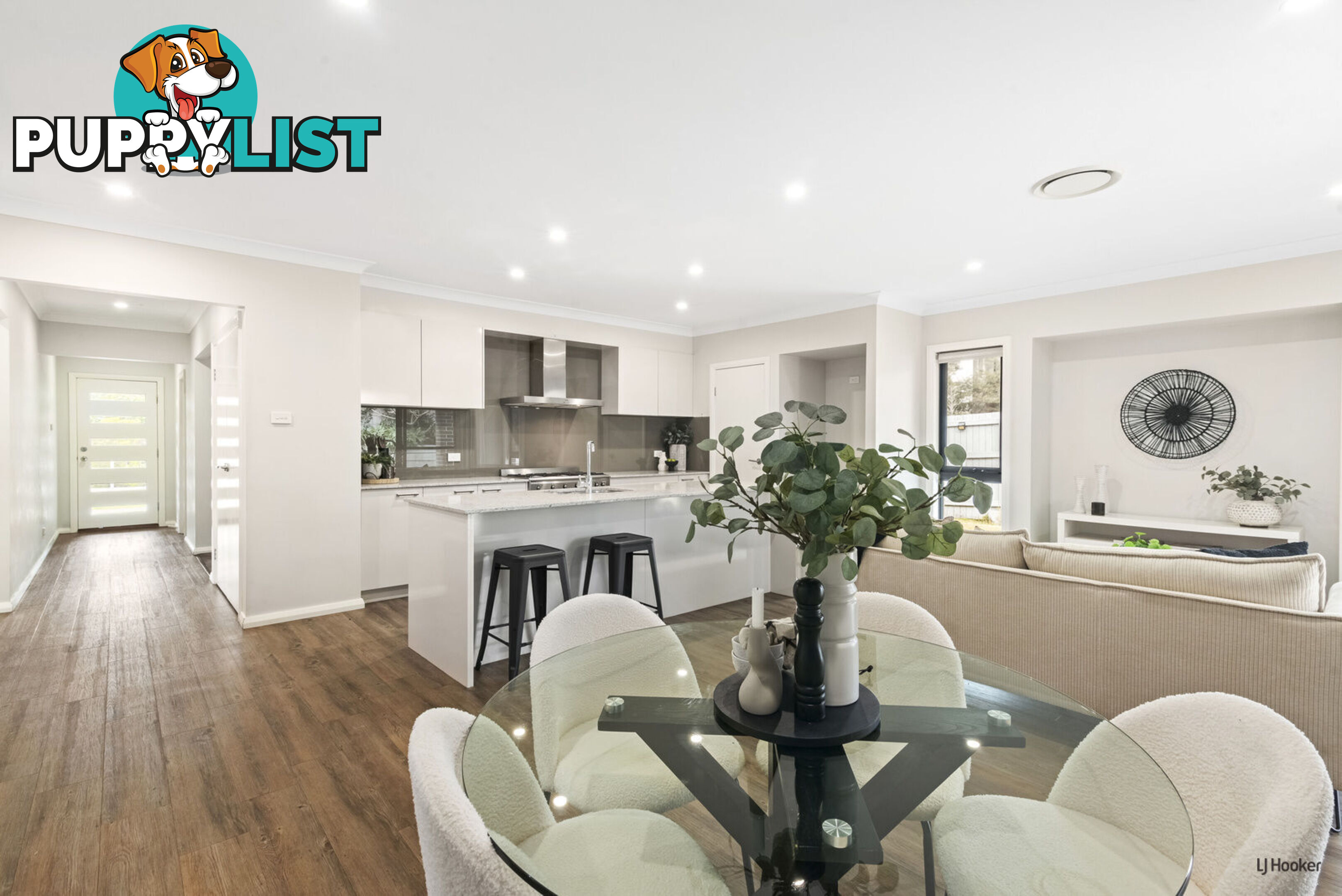 33 Sapphire Place ELANORA QLD 4221