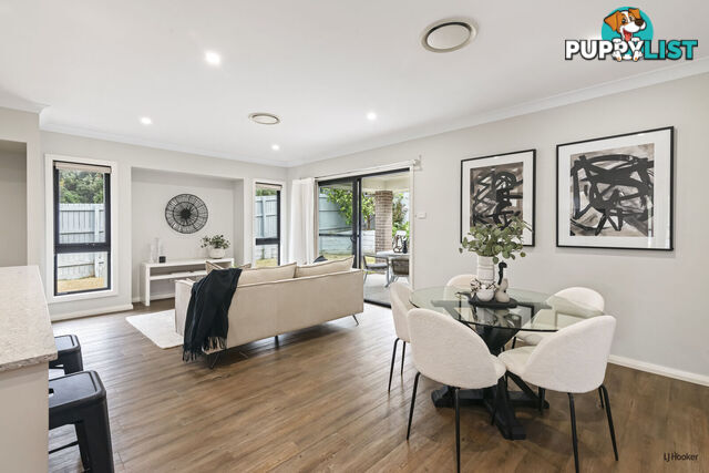 33 Sapphire Place ELANORA QLD 4221
