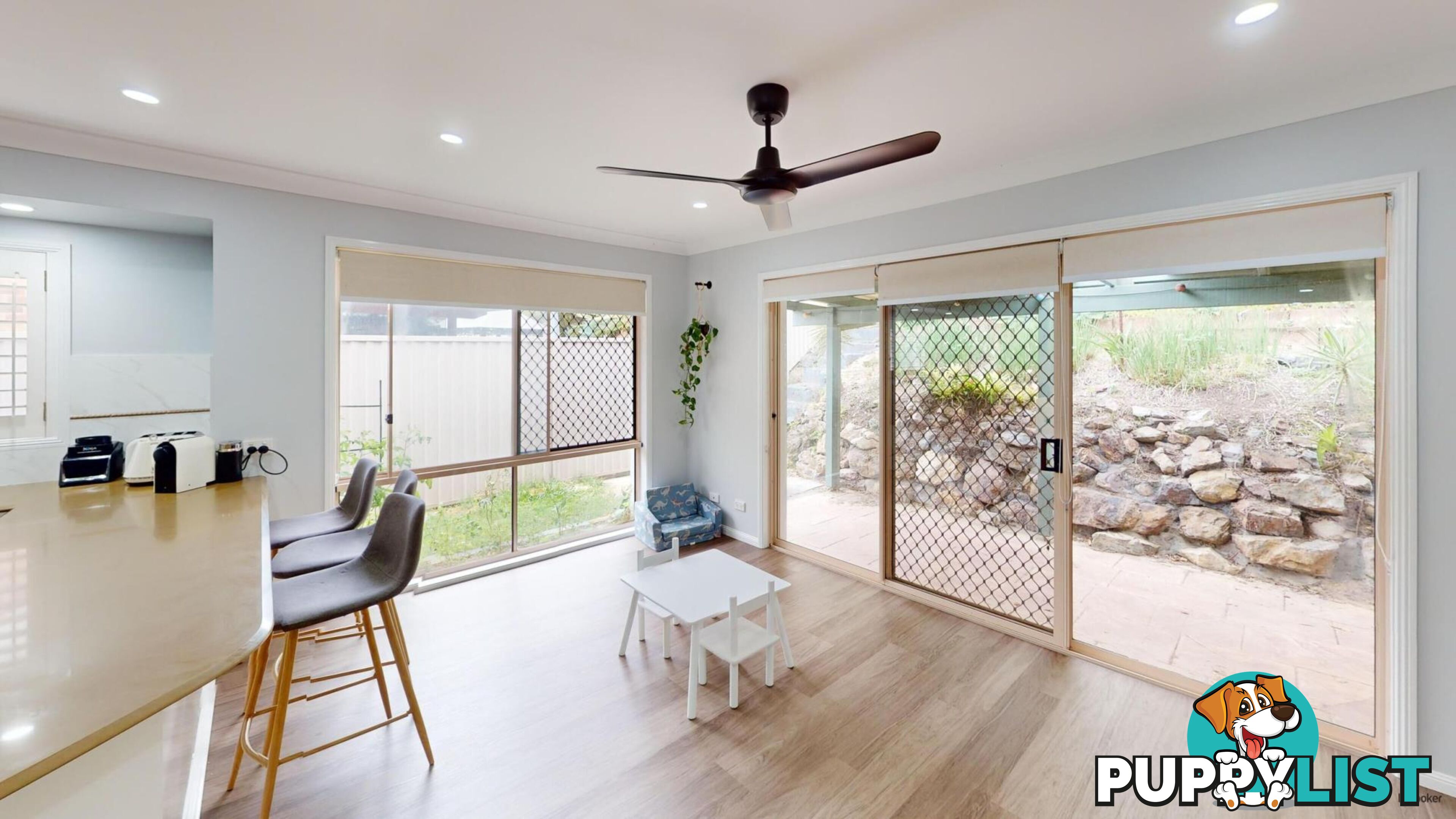 43 Saffron Street ELANORA QLD 4221