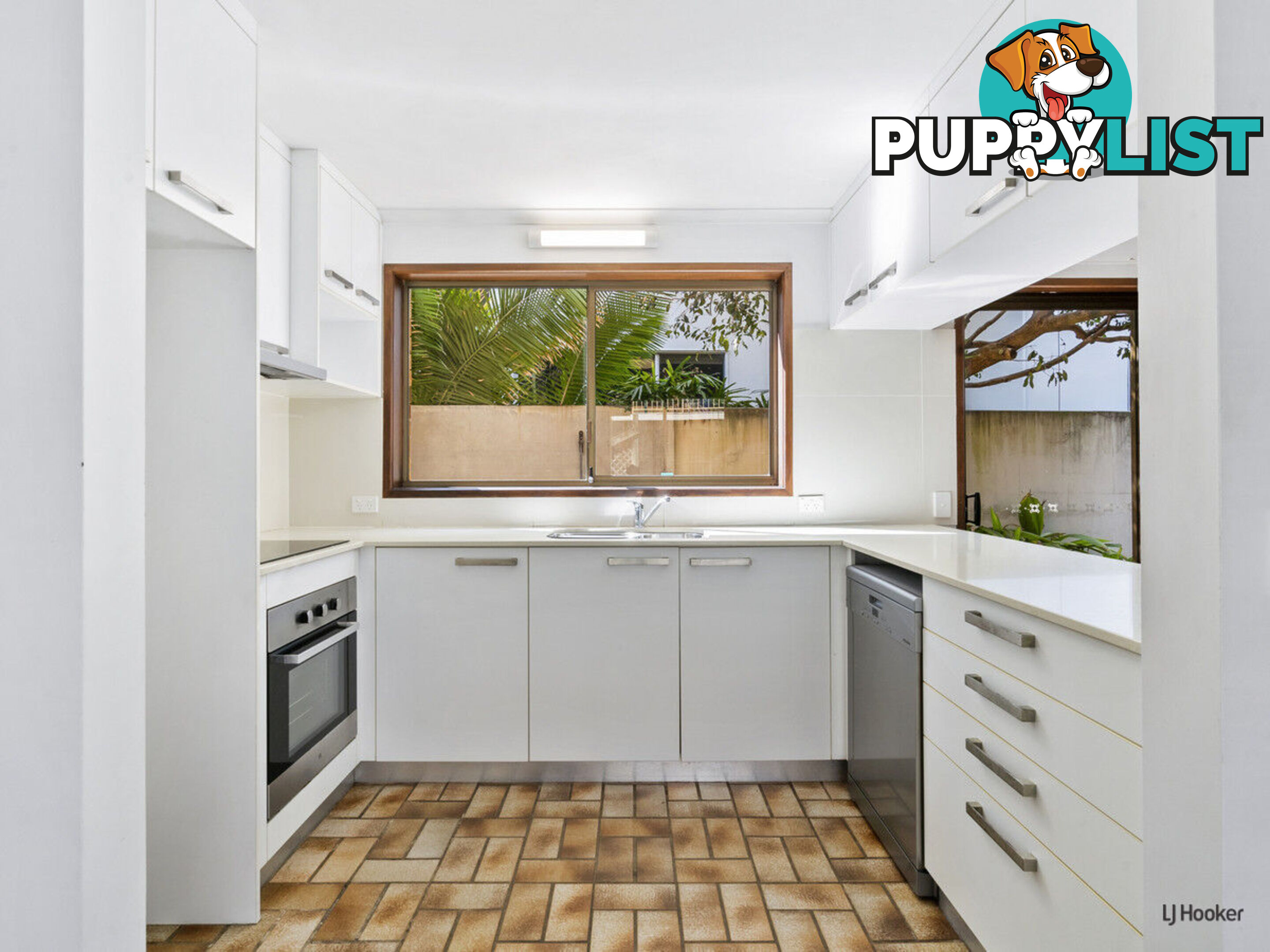 1/34 Jefferson Lane PALM BEACH QLD 4221