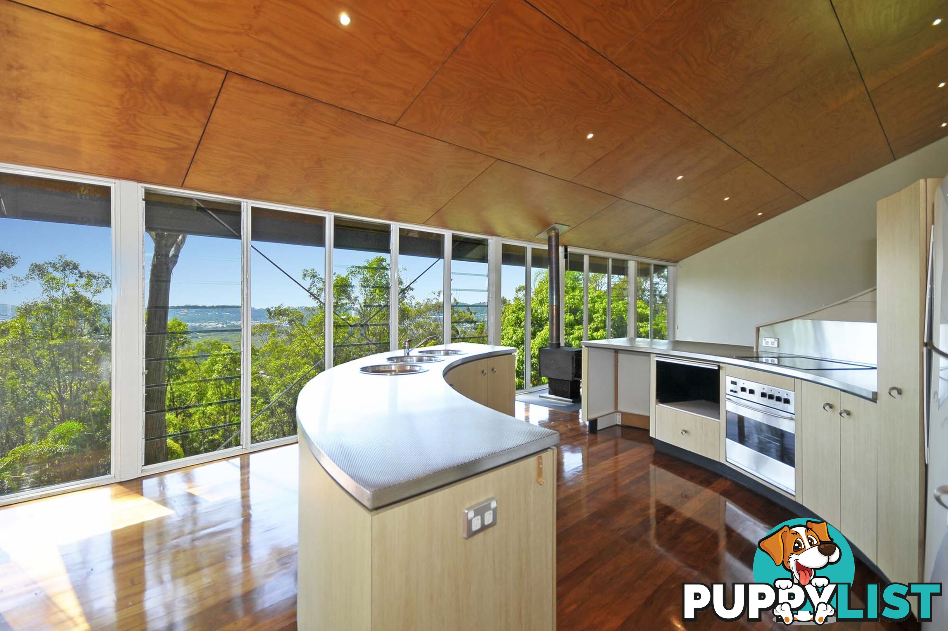 92 Simpsons Road CURRUMBIN WATERS QLD 4223