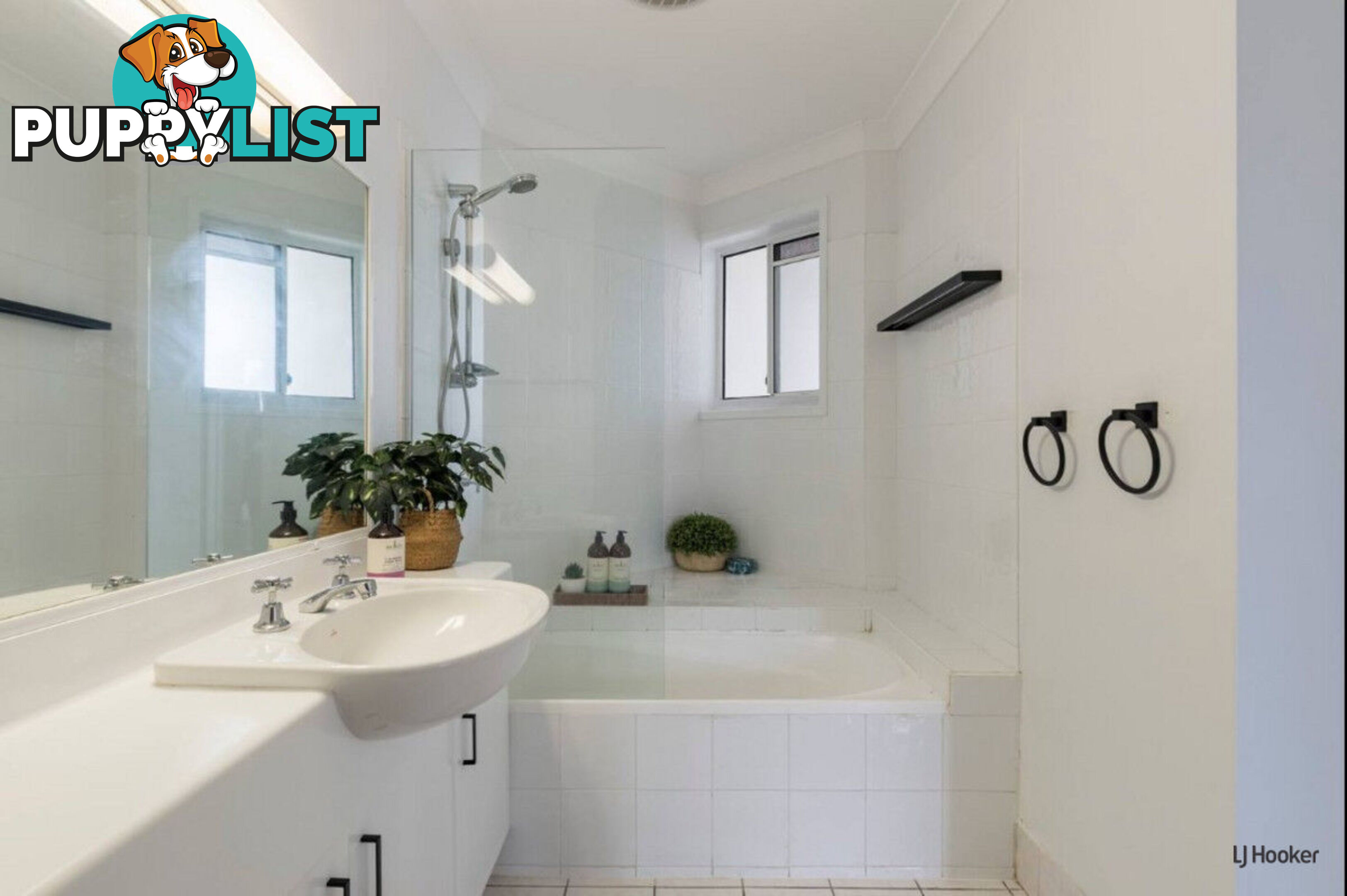 22/14 Jefferson Lane PALM BEACH QLD 4221