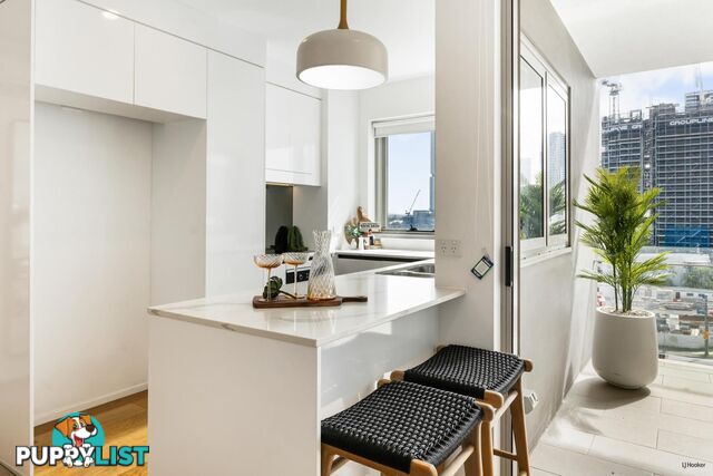 51 Peerless Avenue MERMAID BEACH QLD 4218