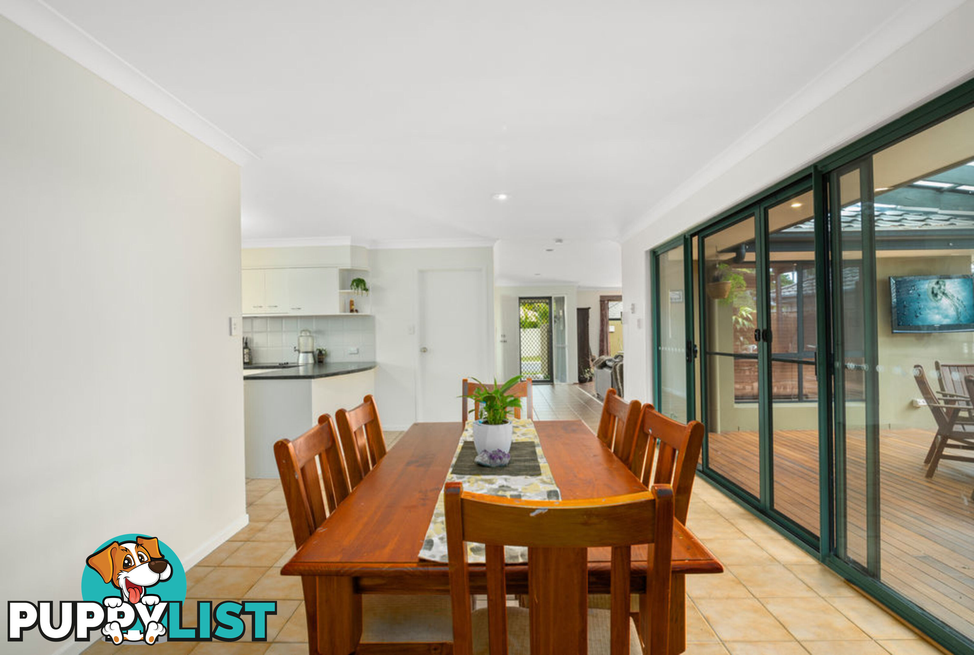 11 Seville Circuit BURLEIGH WATERS QLD 4220