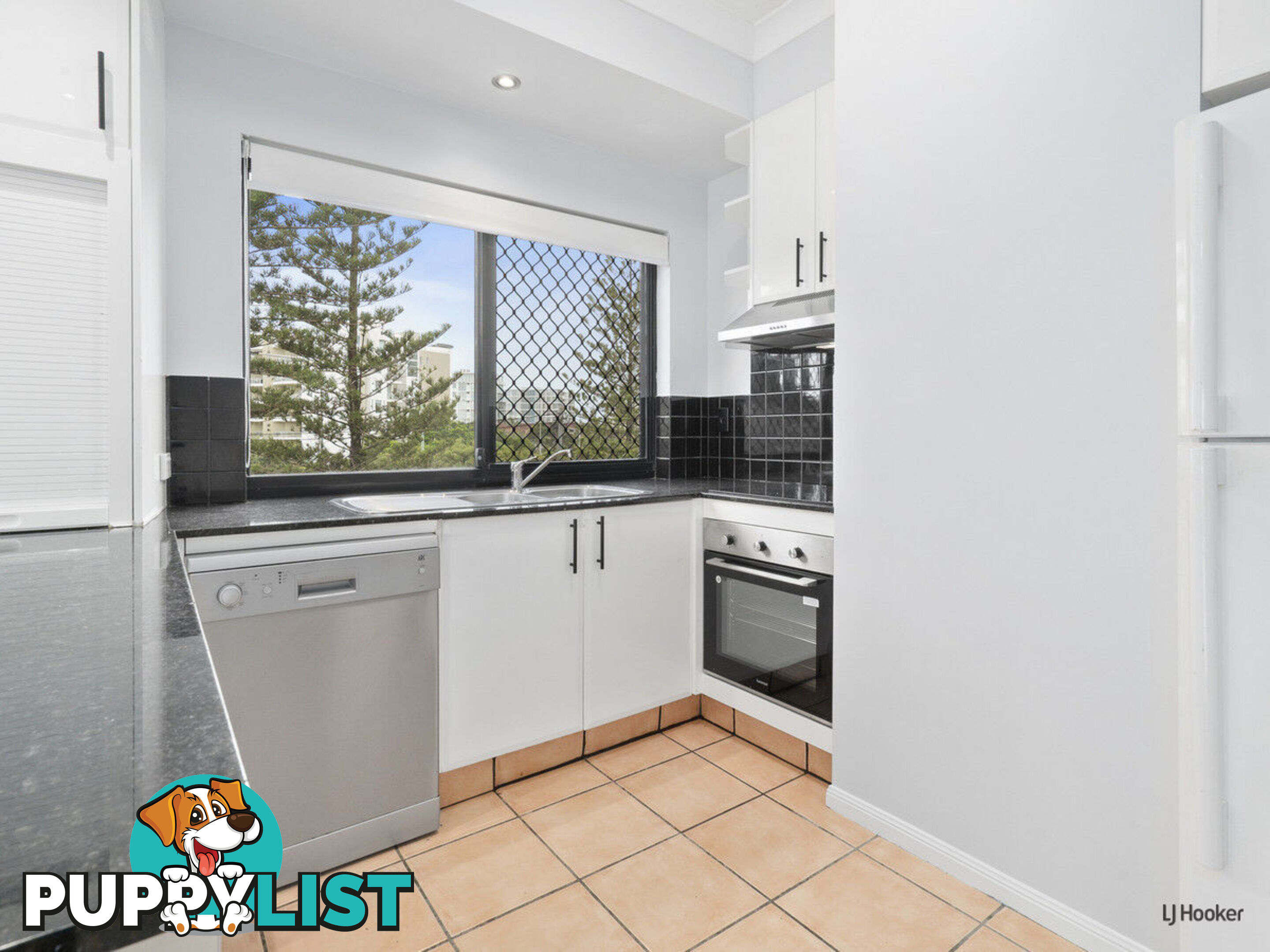 7/1396 Gold Coast  Highway PALM BEACH QLD 4221