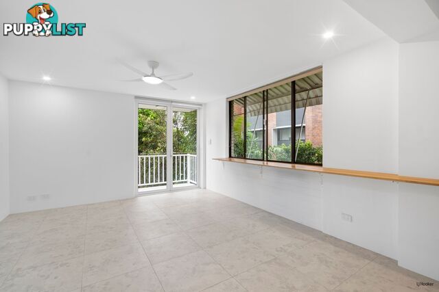 4/999 Gold Coast Highway PALM BEACH QLD 4221