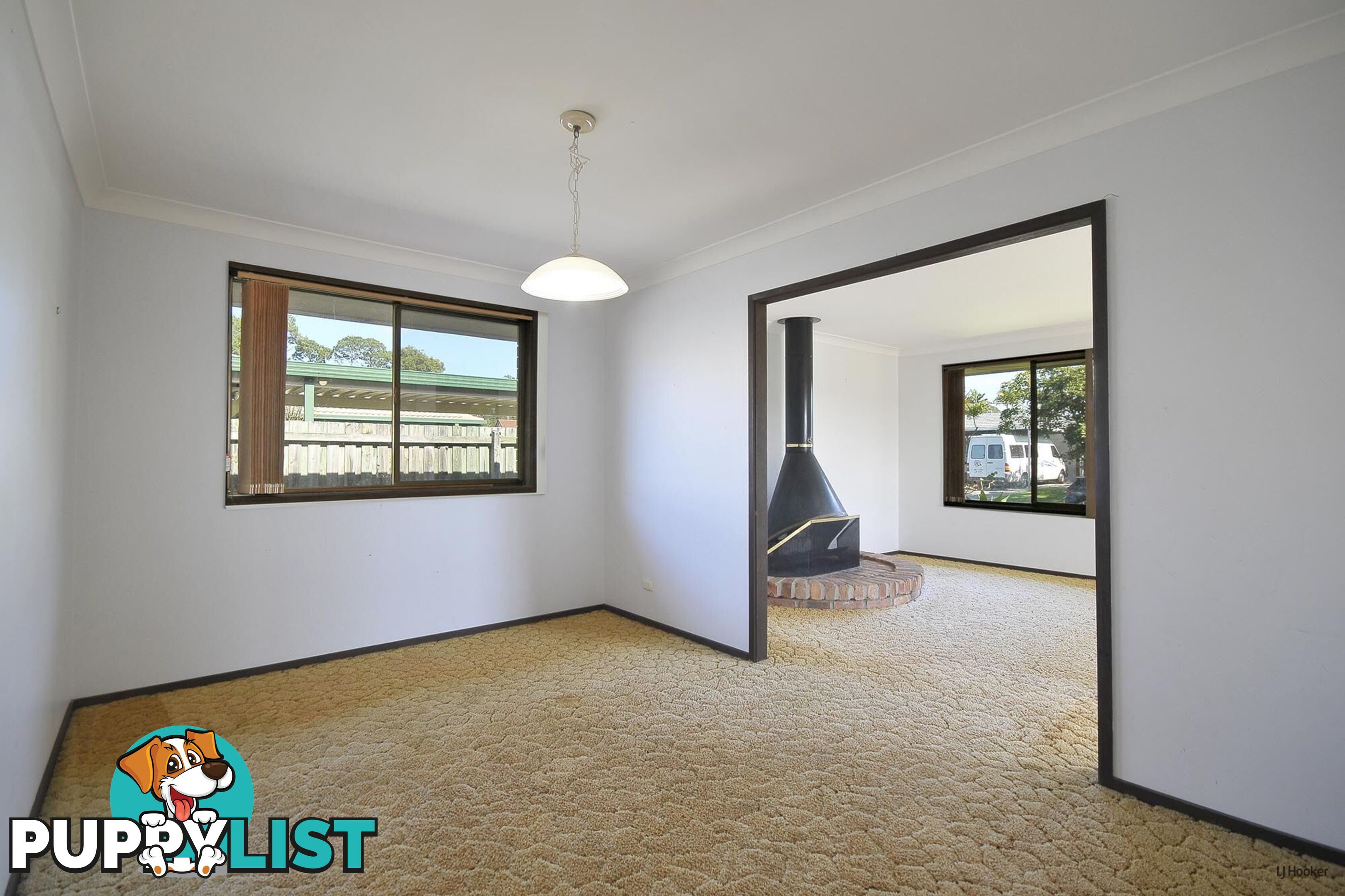 14 Foreshore Close ELANORA QLD 4221