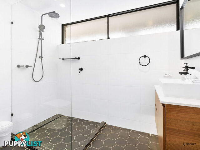 1/32 Powell Crescent COOLANGATTA QLD 4225