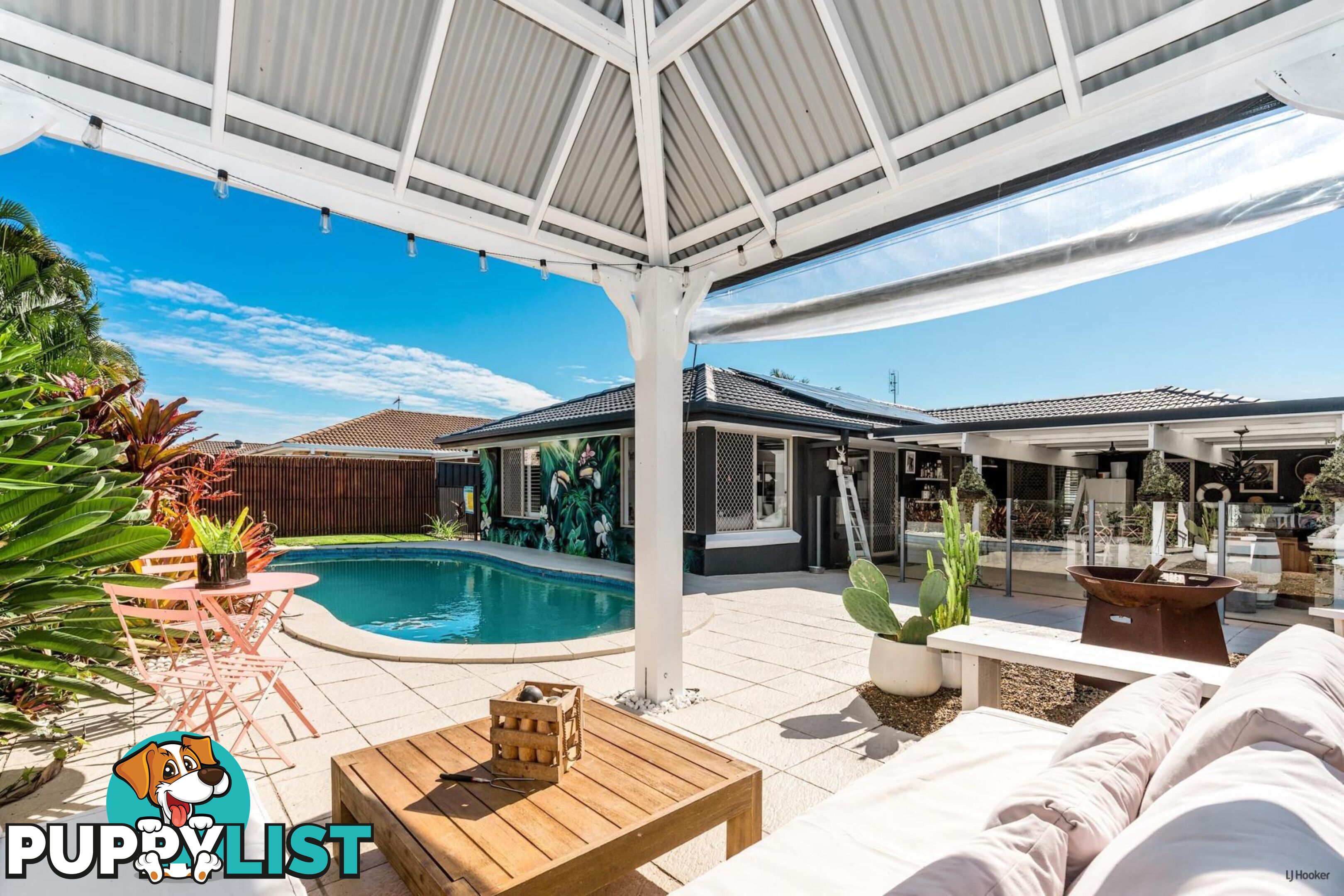 19 Saffron Street ELANORA QLD 4221