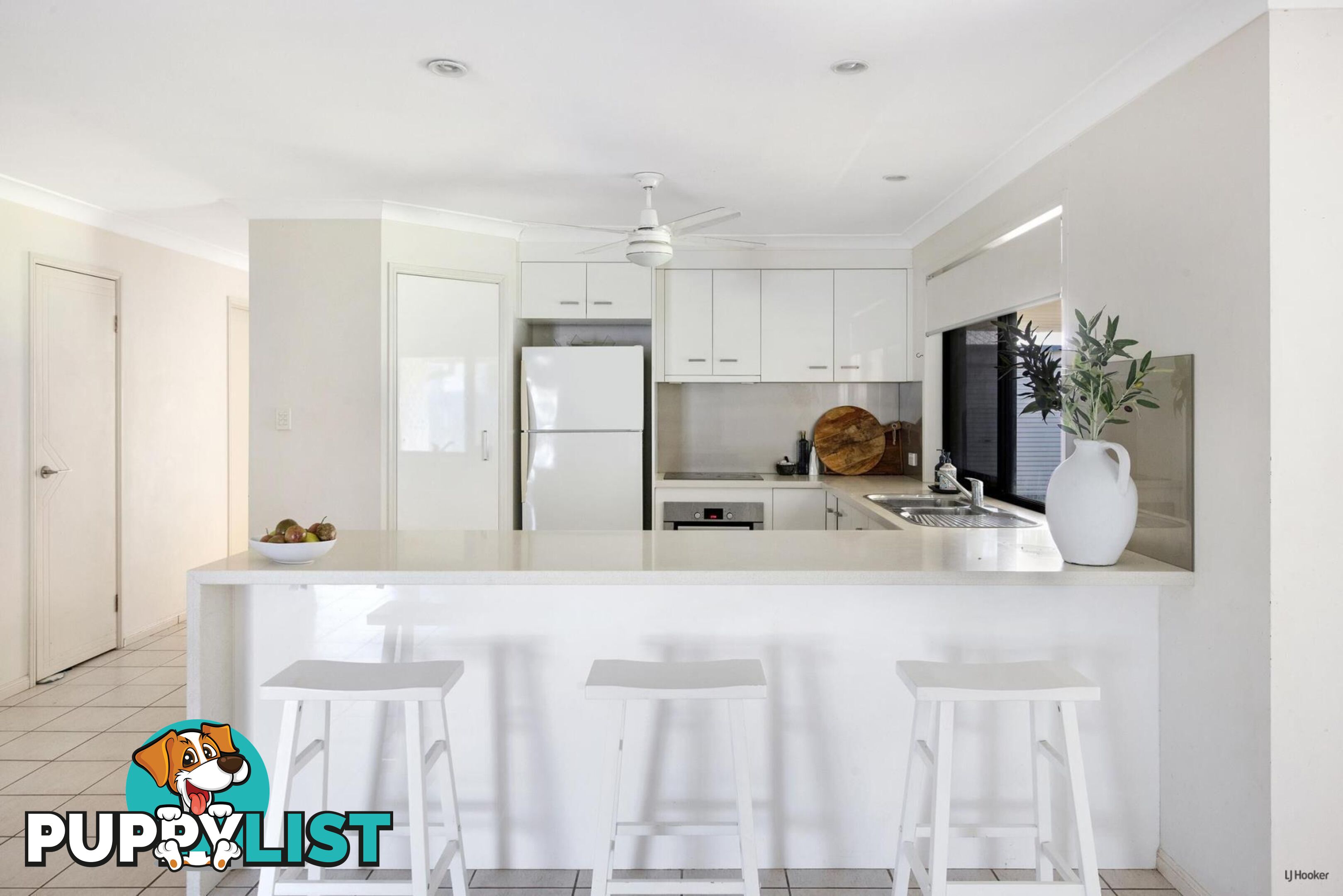 6 Neeson Place CURRUMBIN WATERS QLD 4223