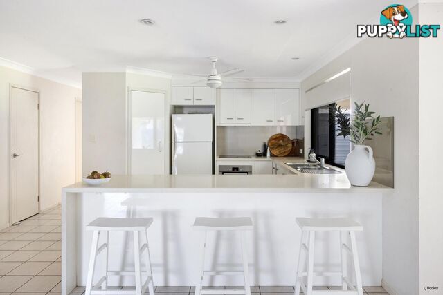 6 Neeson Place CURRUMBIN WATERS QLD 4223