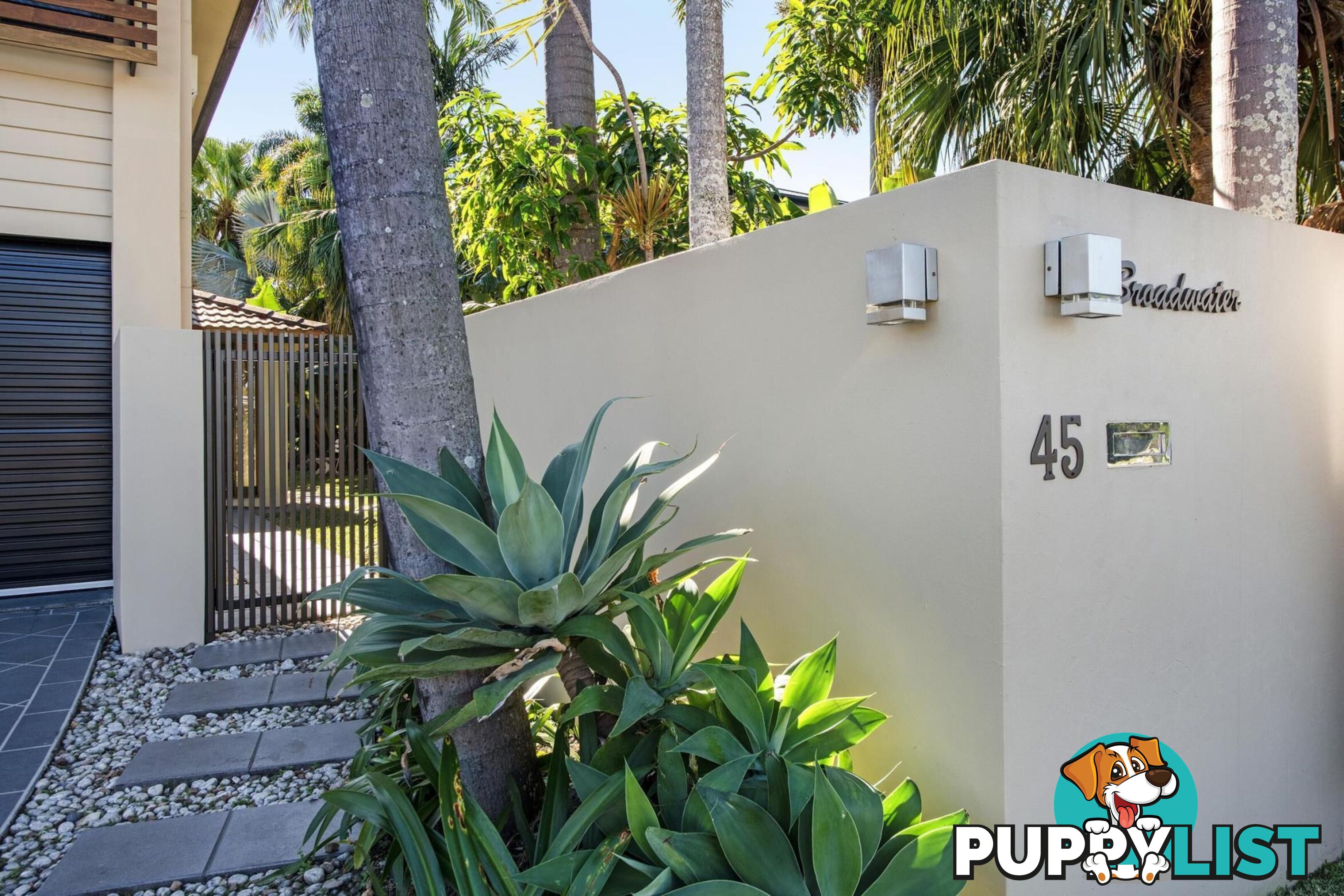 45 Broadwater Street RUNAWAY BAY QLD 4216