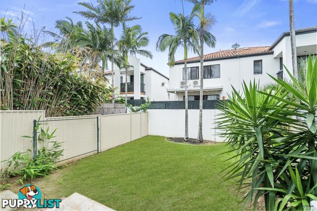 24/2 Karbunya Street MERMAID WATERS QLD 4218