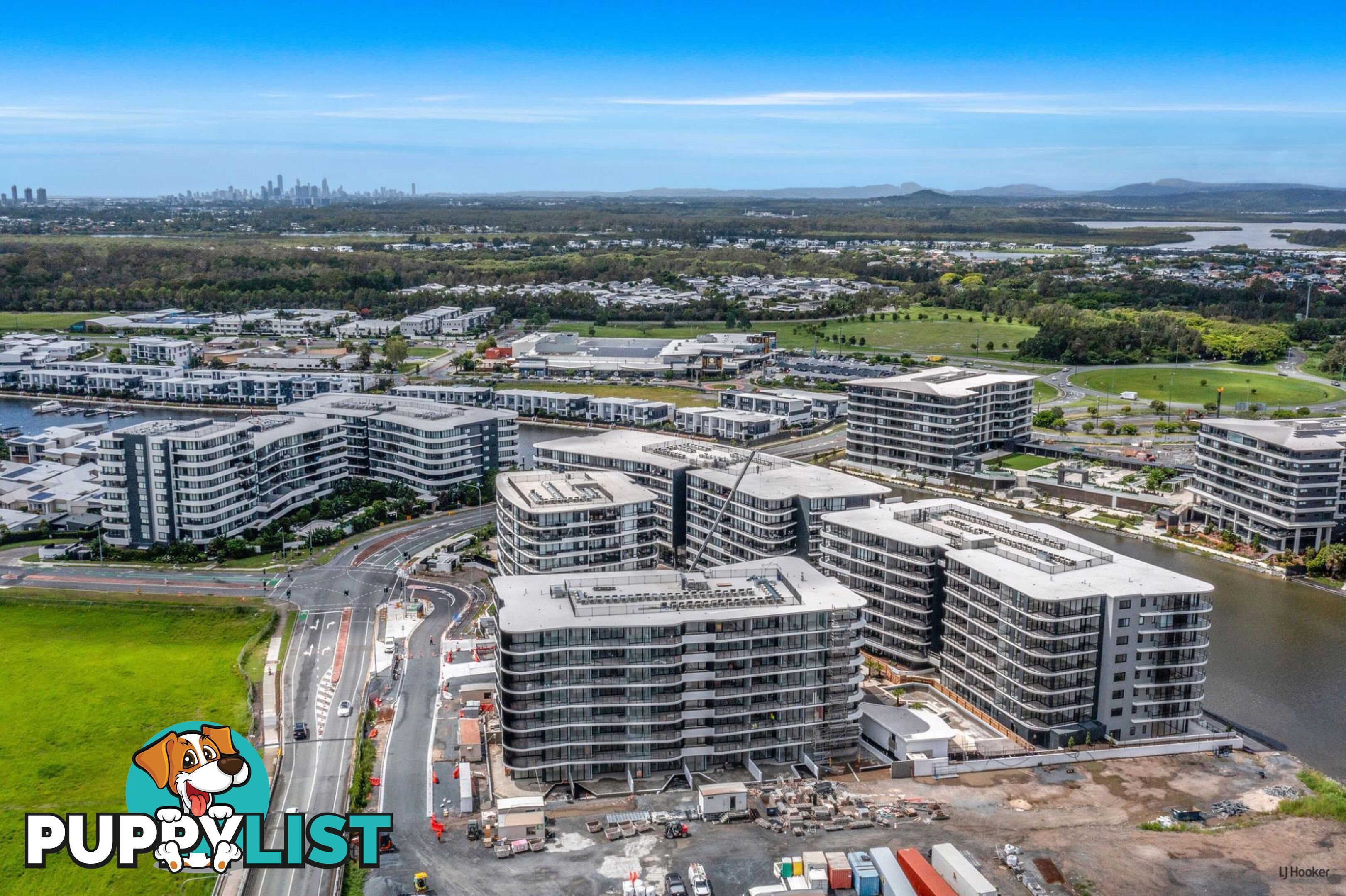 10-12 Sickle Avenue HOPE ISLAND QLD 4212