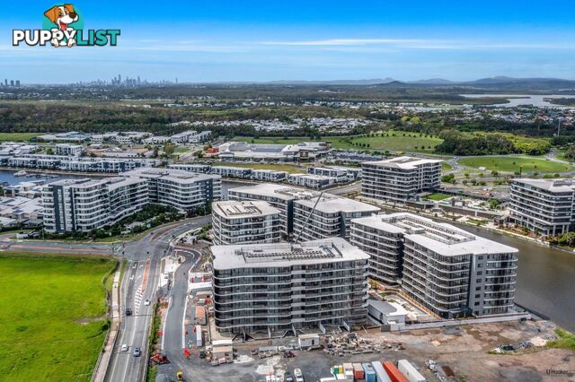 10-12 Sickle Avenue HOPE ISLAND QLD 4212
