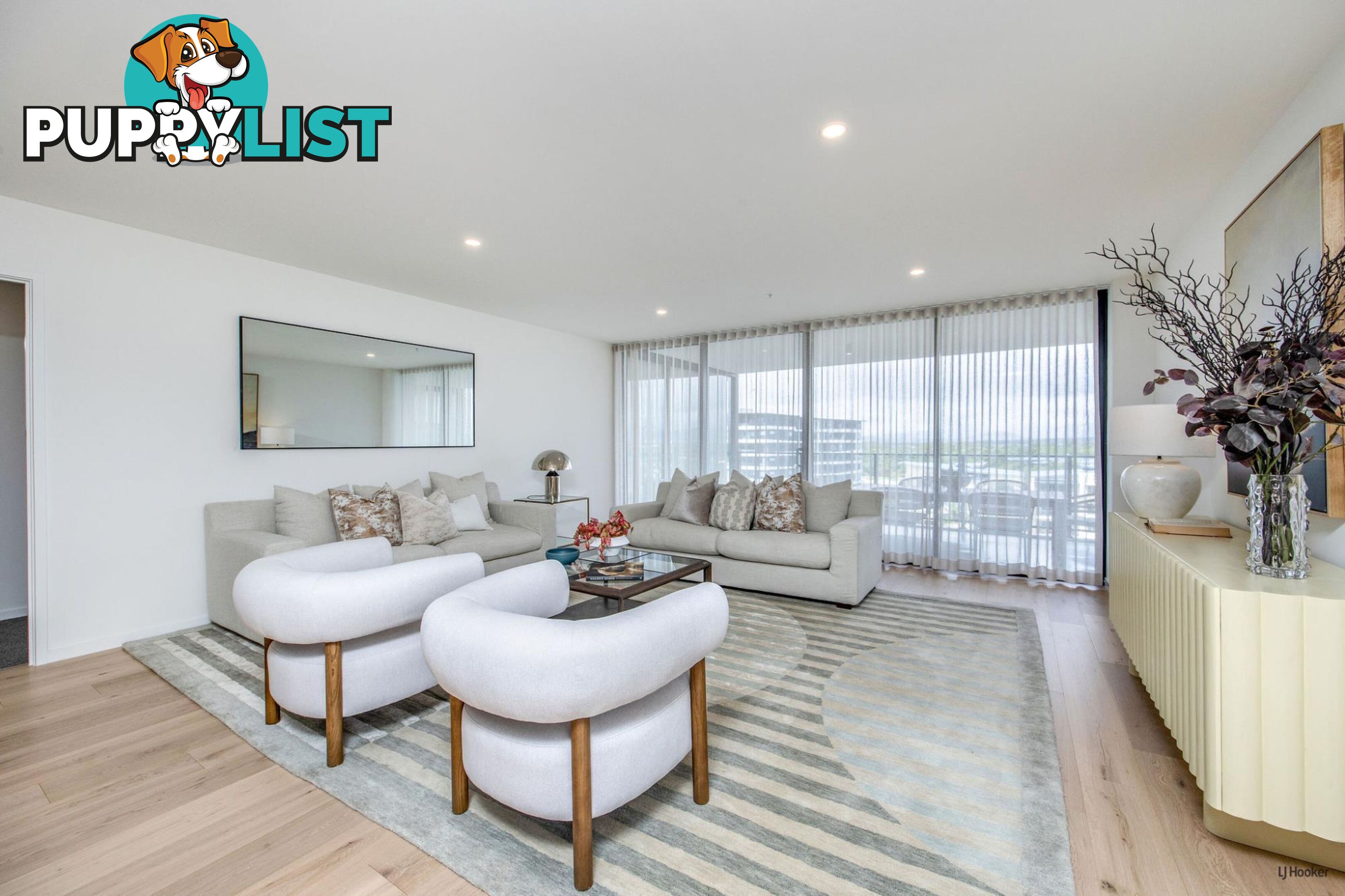 10-12 Sickle Avenue HOPE ISLAND QLD 4212