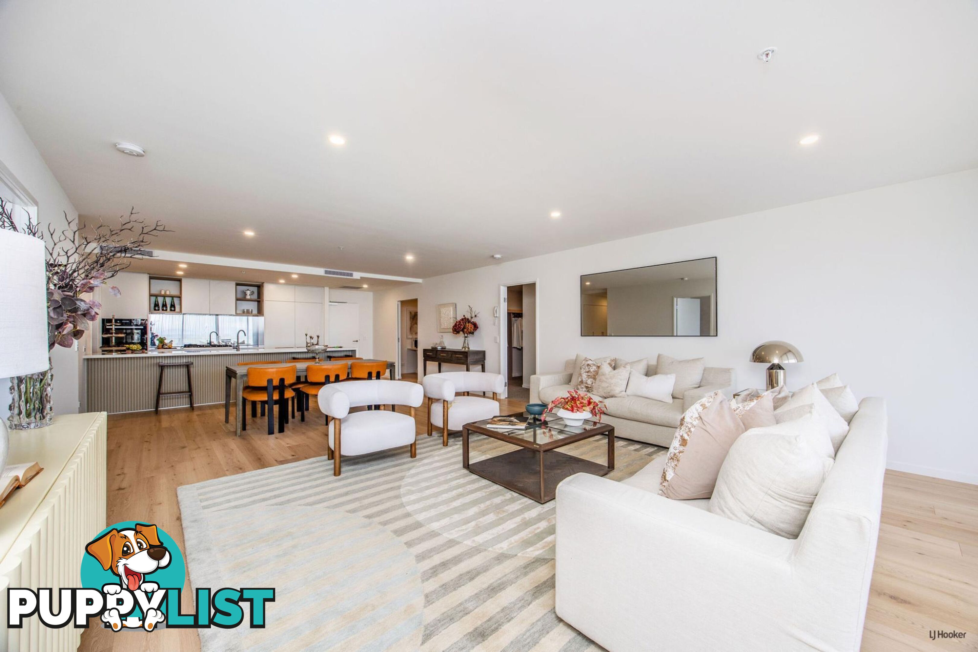 10-12 Sickle Avenue HOPE ISLAND QLD 4212