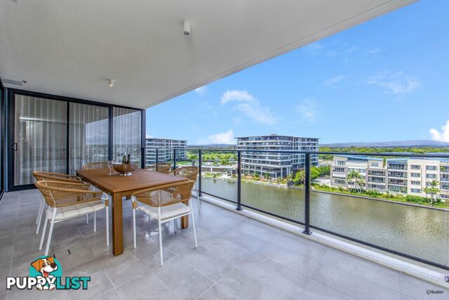 10-12 Sickle Avenue HOPE ISLAND QLD 4212