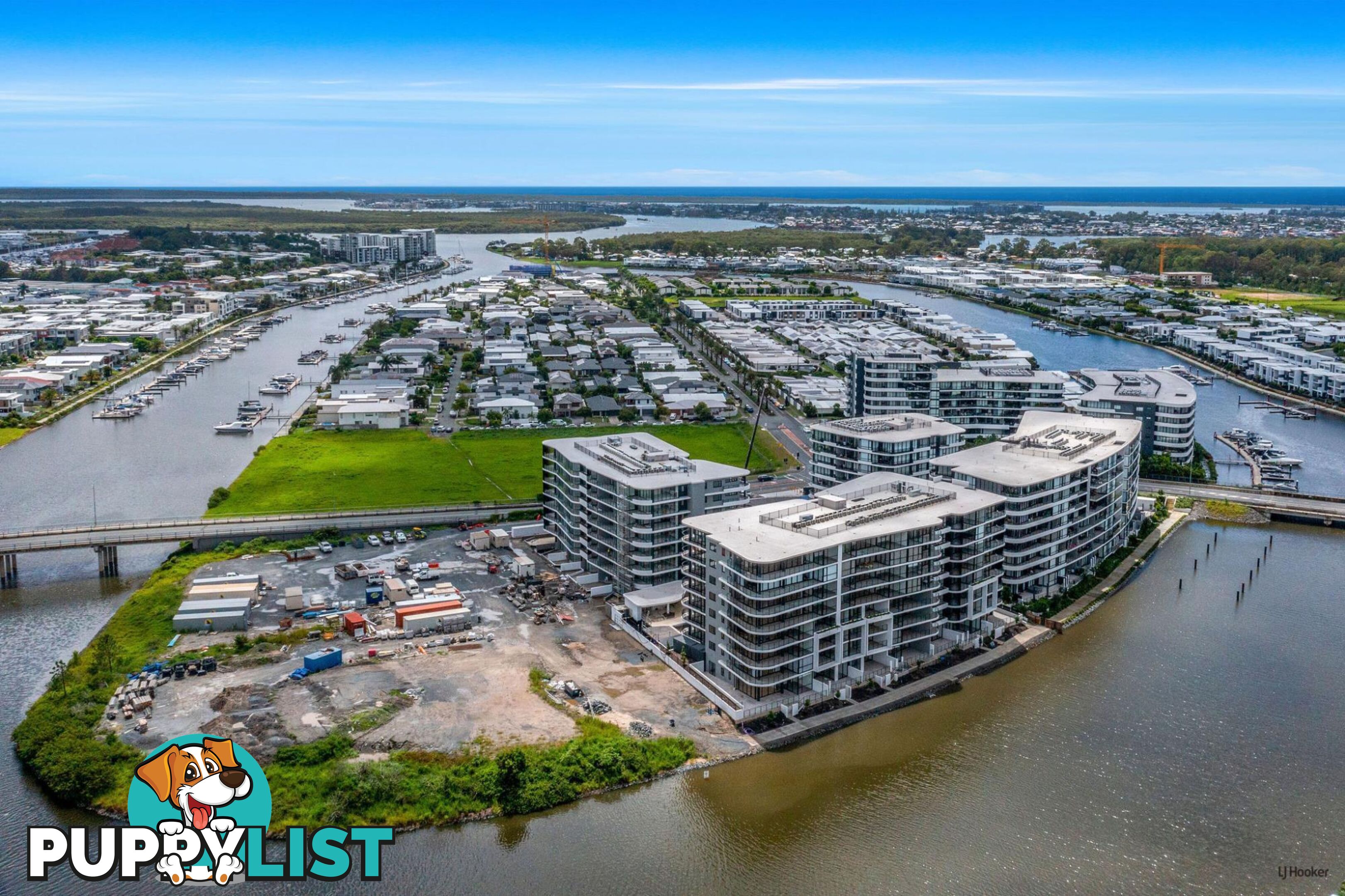 10-12 Sickle Avenue HOPE ISLAND QLD 4212