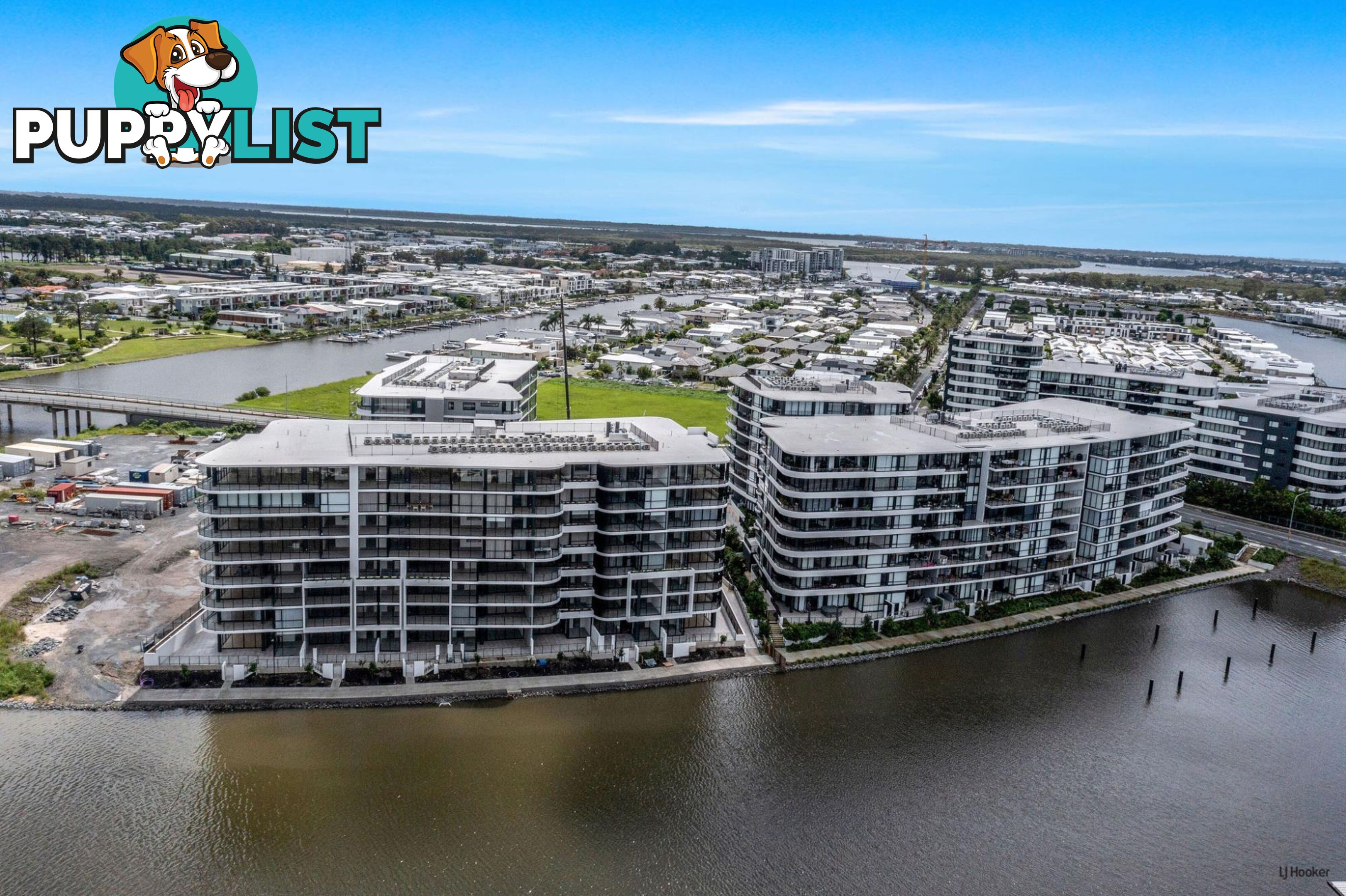 10-12 Sickle Avenue HOPE ISLAND QLD 4212