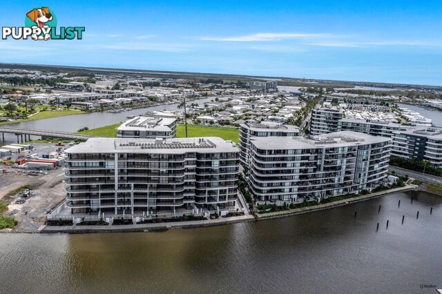 10-12 Sickle Avenue HOPE ISLAND QLD 4212