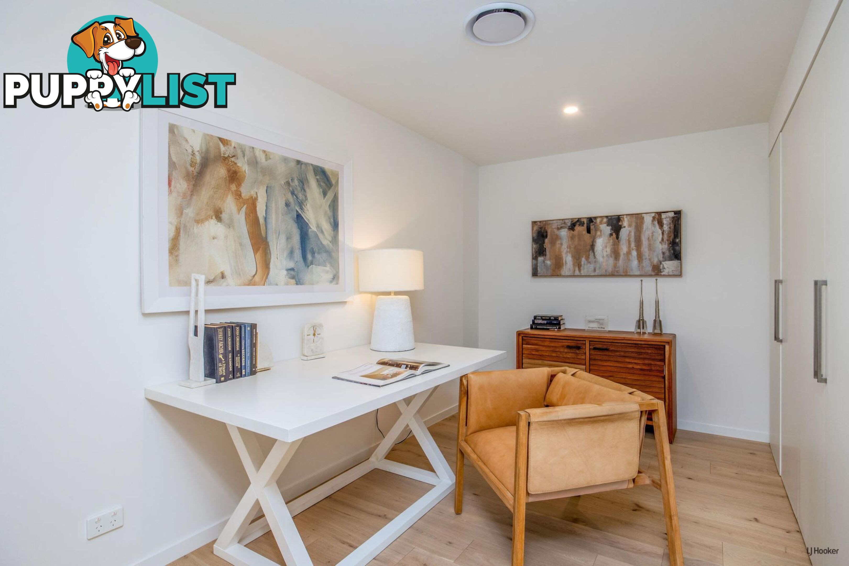 10-12 Sickle Avenue HOPE ISLAND QLD 4212