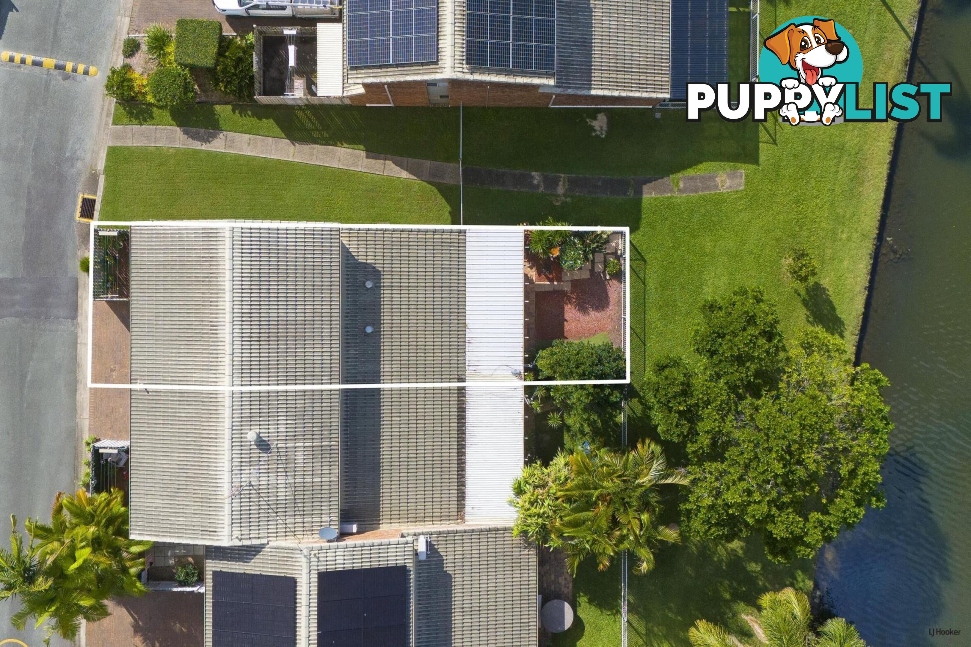 4/18 Bienvenue Drive CURRUMBIN WATERS QLD 4223