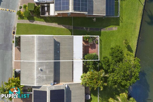 4/18 Bienvenue Drive CURRUMBIN WATERS QLD 4223