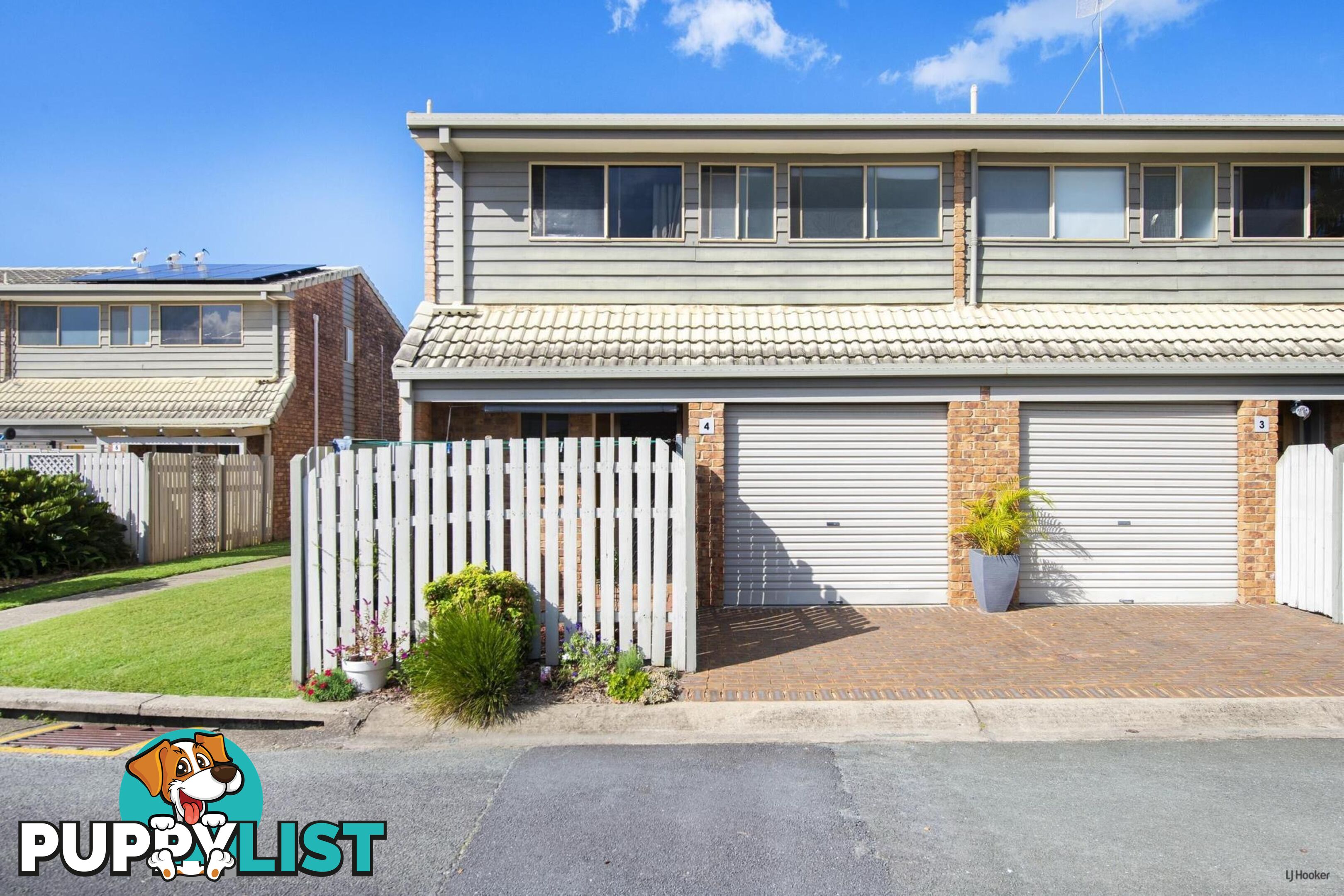 4/18 Bienvenue Drive CURRUMBIN WATERS QLD 4223