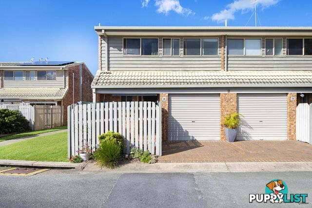 4/18 Bienvenue Drive CURRUMBIN WATERS QLD 4223