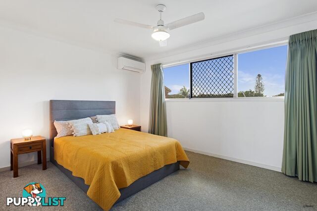 4/18 Bienvenue Drive CURRUMBIN WATERS QLD 4223