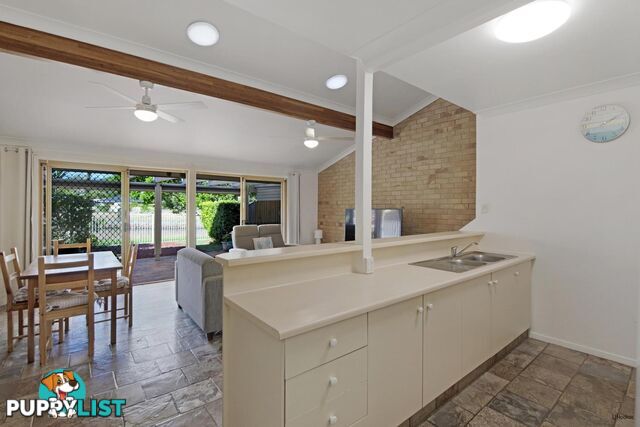 4/18 Bienvenue Drive CURRUMBIN WATERS QLD 4223