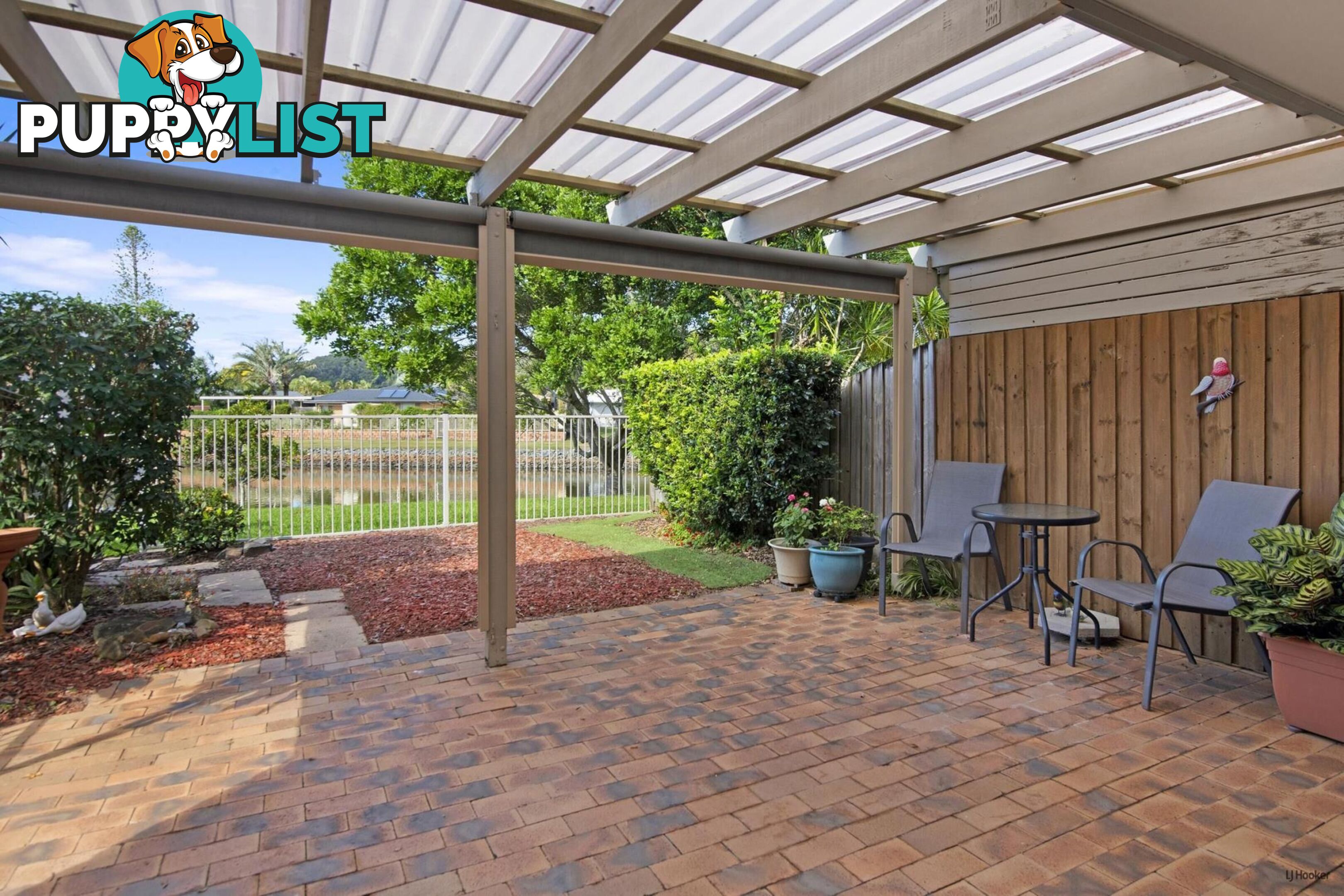 4/18 Bienvenue Drive CURRUMBIN WATERS QLD 4223