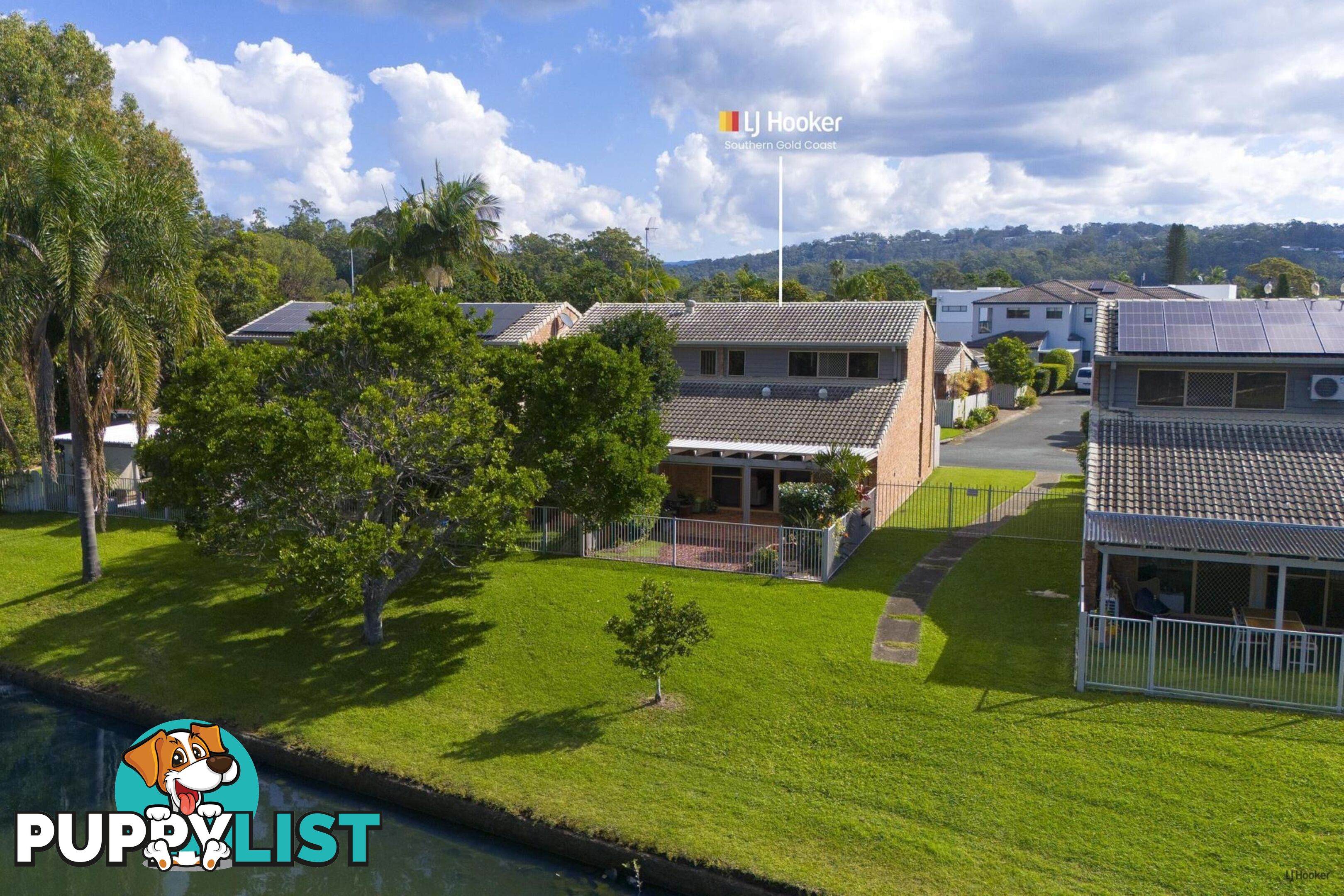 4/18 Bienvenue Drive CURRUMBIN WATERS QLD 4223