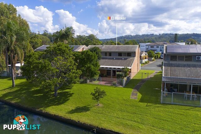 4/18 Bienvenue Drive CURRUMBIN WATERS QLD 4223