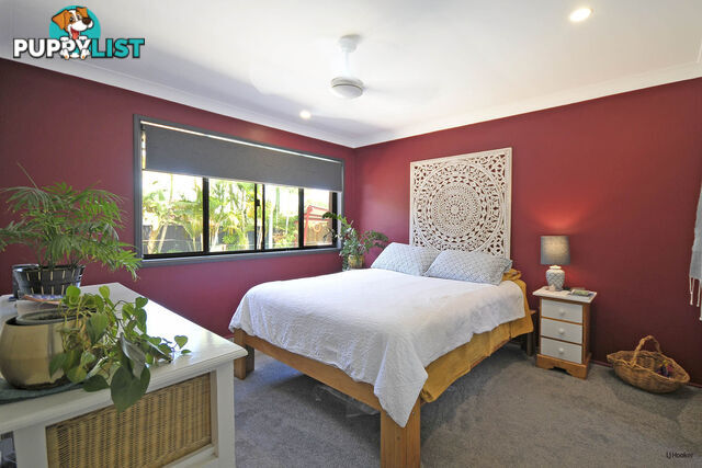 12 Barklya Place PALM BEACH QLD 4221