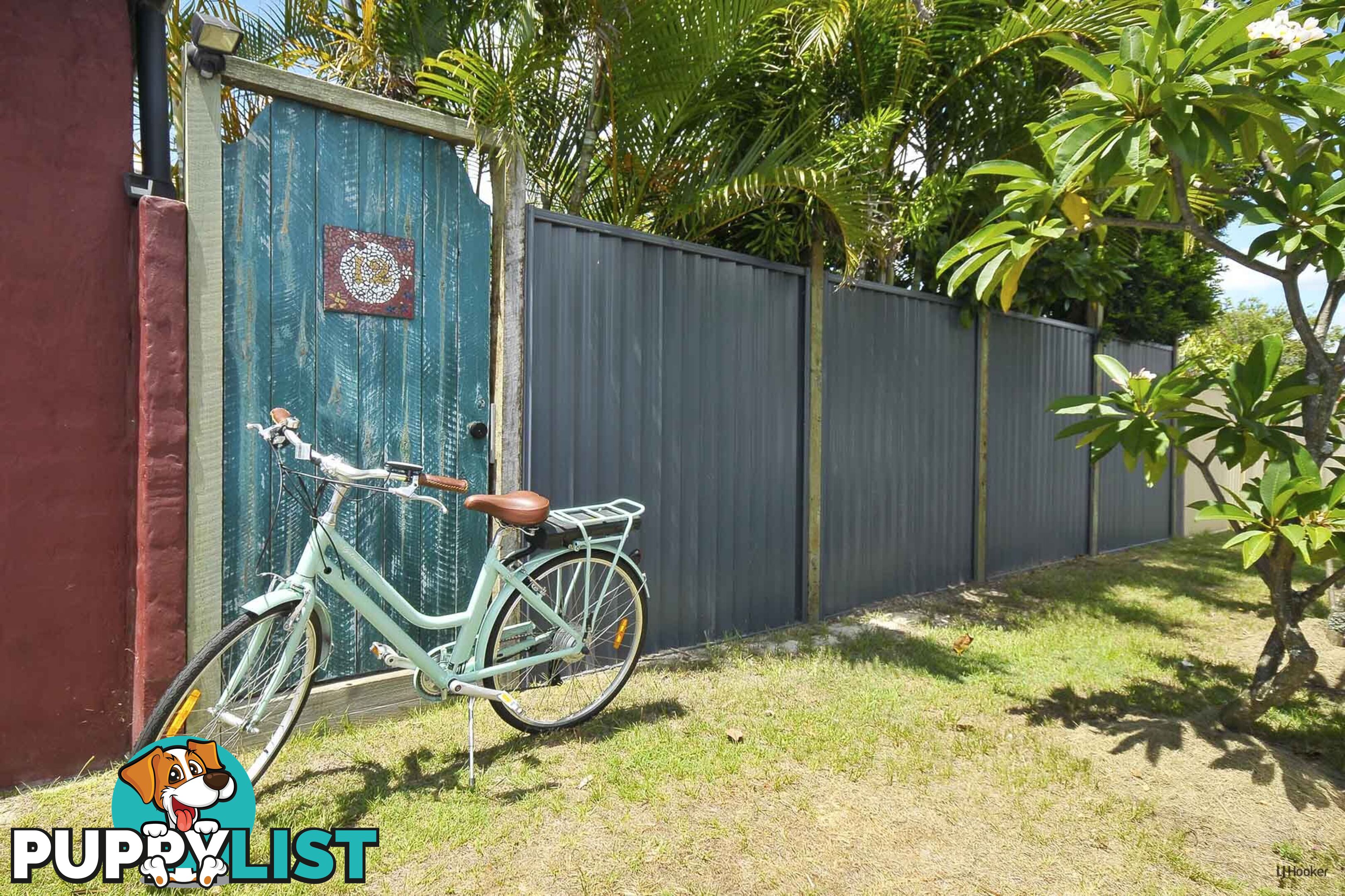 12 Barklya Place PALM BEACH QLD 4221