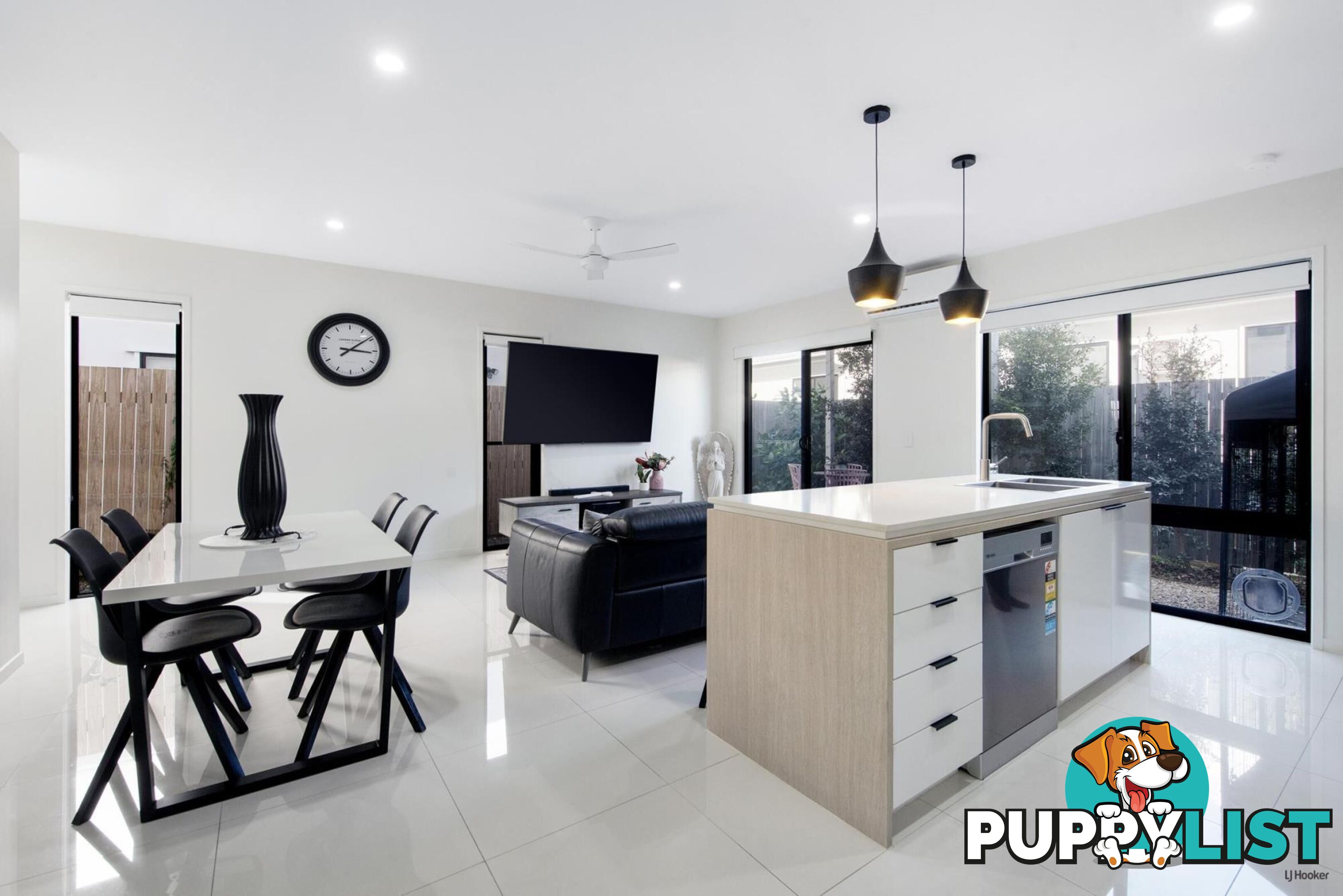 31/7 Angela Way PIMPAMA QLD 4209