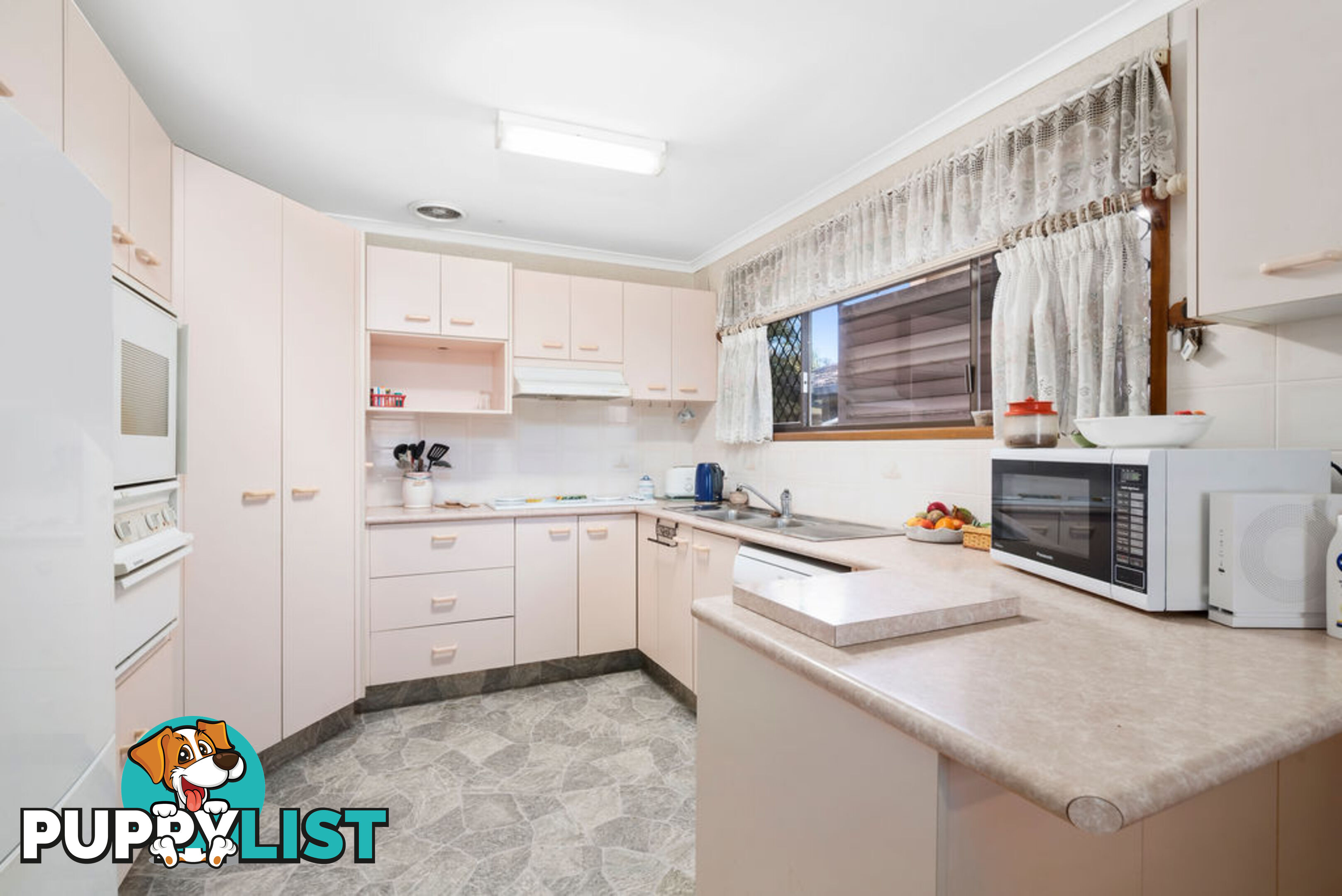 9 Kurrajong Court PALM BEACH QLD 4221