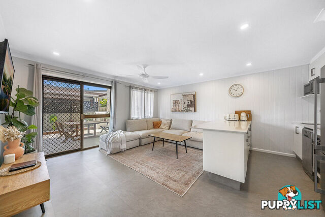 2/21 Walker Avenue PALM BEACH QLD 4221